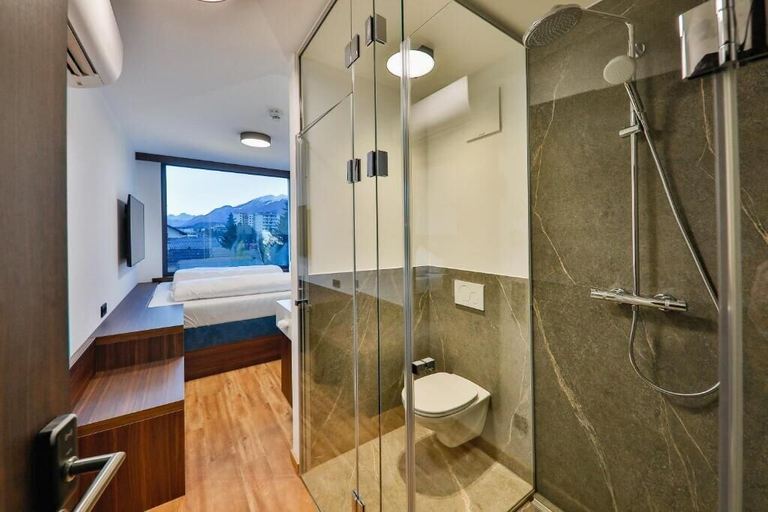 Bathroom 3, On the Way Hotel, Spittal an der Drau