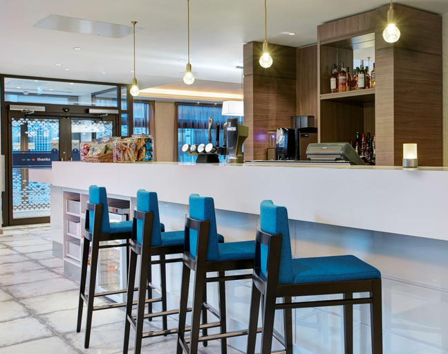 Food & Drinks 5, Hampton by Hilton Glasgow Central, Glasgow