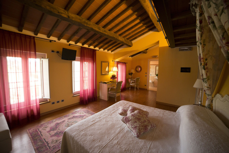 Bedroom 4, Agriturismo Corte Benedetto, Lucca