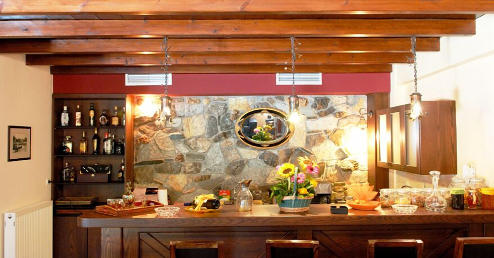 Food & Drinks 4, Stis Giagias Evgenias, Epirus