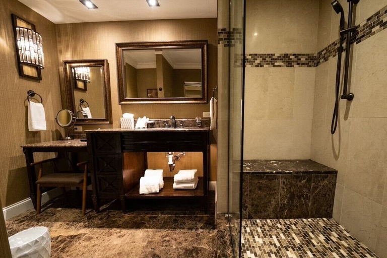 Bathroom 5, Curtiss Hotel, an Ascend Collection Hotel, Erie