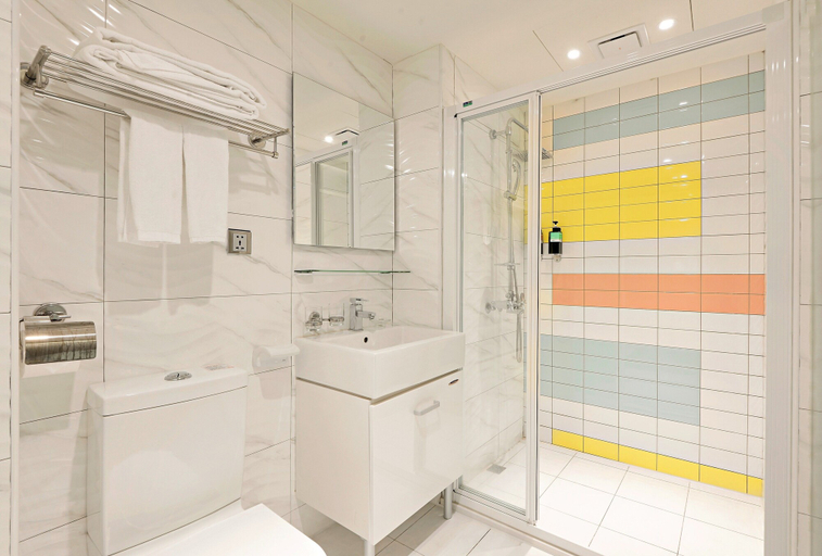 Bathroom 5, Whoops Hotel, Taichung