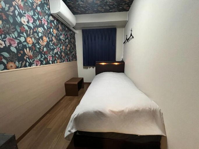 Bedroom 3, Hotel Sunplaza, Osaka