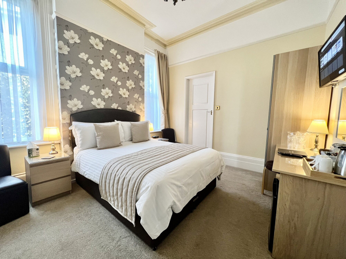 Bedroom 2, The Birkdale Guest House, Isle of Wight