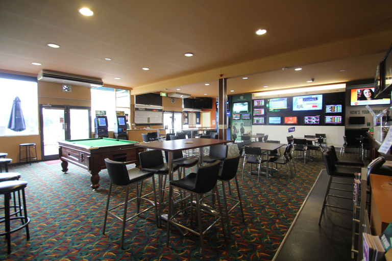 Food & Drinks 5, Rubicon Hotel Motel, Murrindindi - East