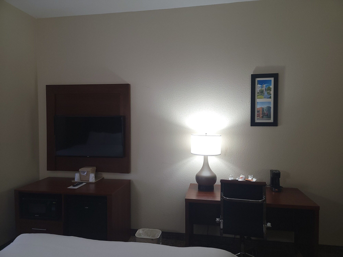 Bedroom 3, Comfort Suites At Kennesaw State University, Cobb