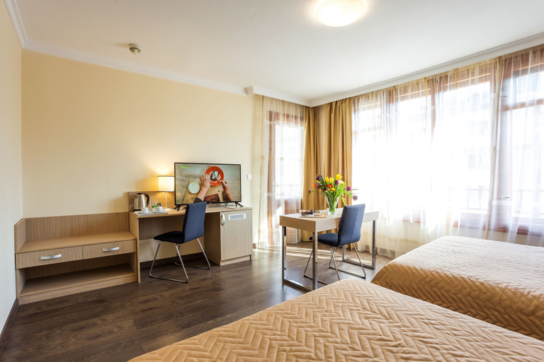 Bedroom 3, Hotel Geneva, Stolichna