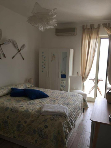 Bedroom 4, Casa Maritrì, Syracuse