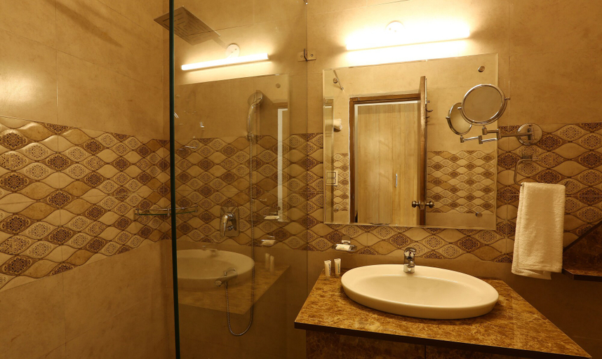 Bathroom 4, Treebo Blessing Bells, Dehradun