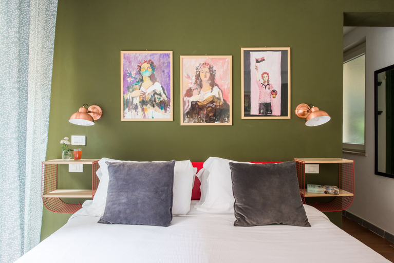 Bedroom 5, Cassaro 261, Palermo