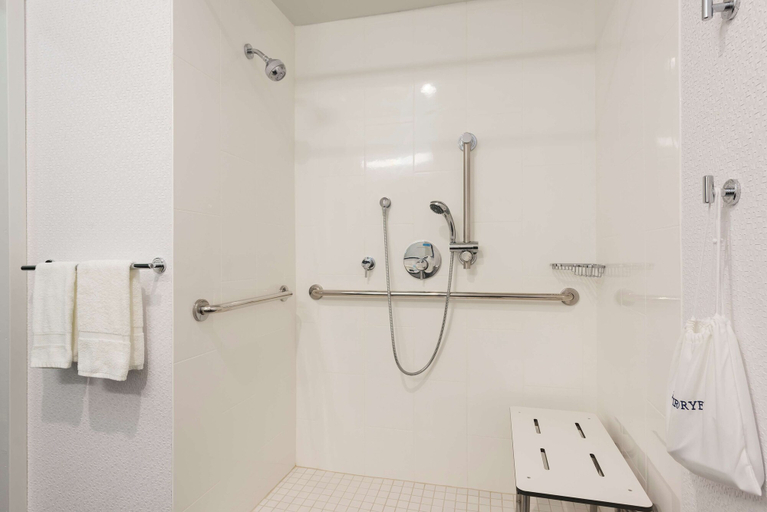 Bathroom 4, Hampton Inn Midland, Midland