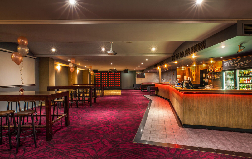 Food & Drinks 5, Nightcap At York On Lilydale, Yarra Ranges - Lilydale