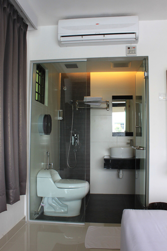 Bathroom 5, Time Hotel Kuchai Lama, Kuala Lumpur