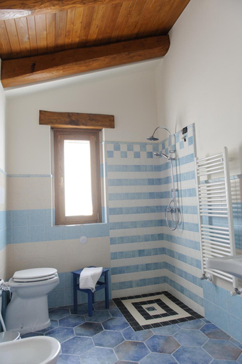 Bathroom 5, Country House Domus Otium, Salerno