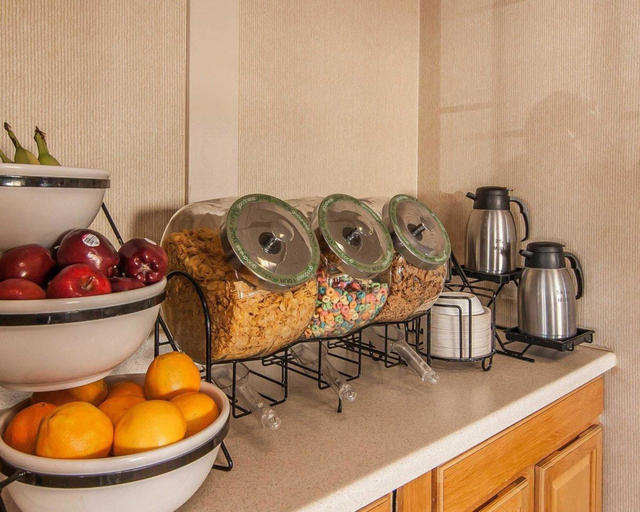 Food & Drinks 5, Comfort Inn & Suites Klamath Falls, Klamath