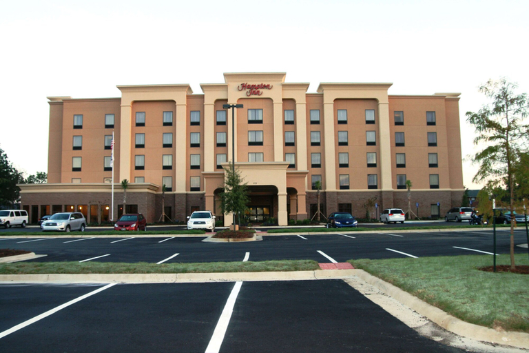Exterior & Views