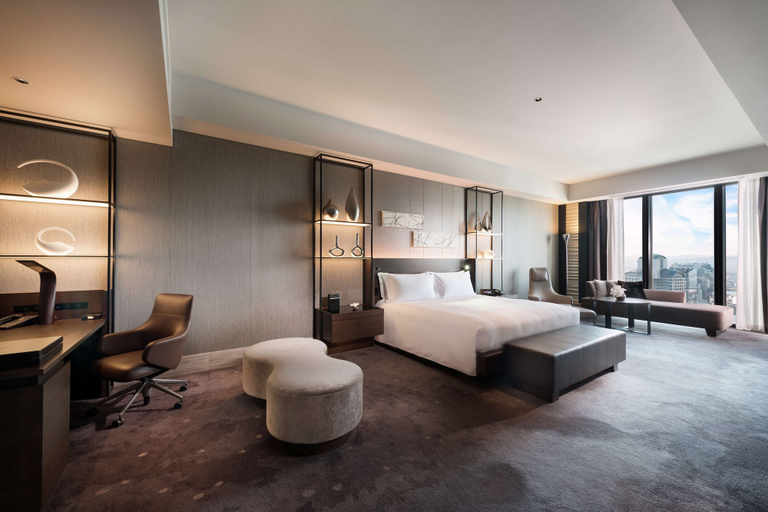 Bedroom 3, Conrad Osaka, Osaka