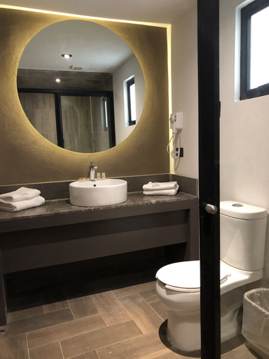 Bathroom 4, Hotel Isabel, San Andrés Cholula