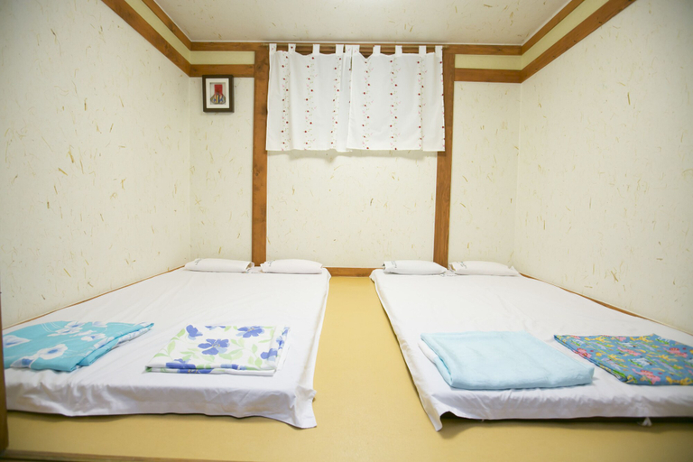 Bedroom 2, Bukchonmaru Hanok Guesthouse, Jongno