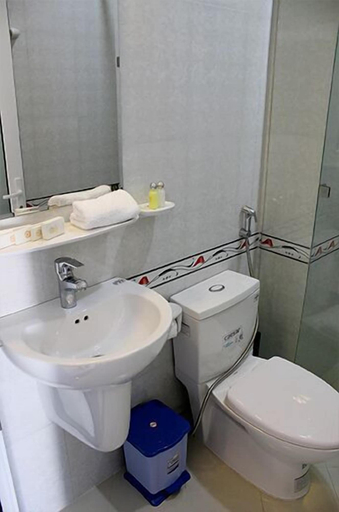 Bathroom 5, 1001 Hotel, Phan Thiết