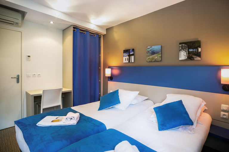 Bedroom 3, SOWELL Family Riviera, Var