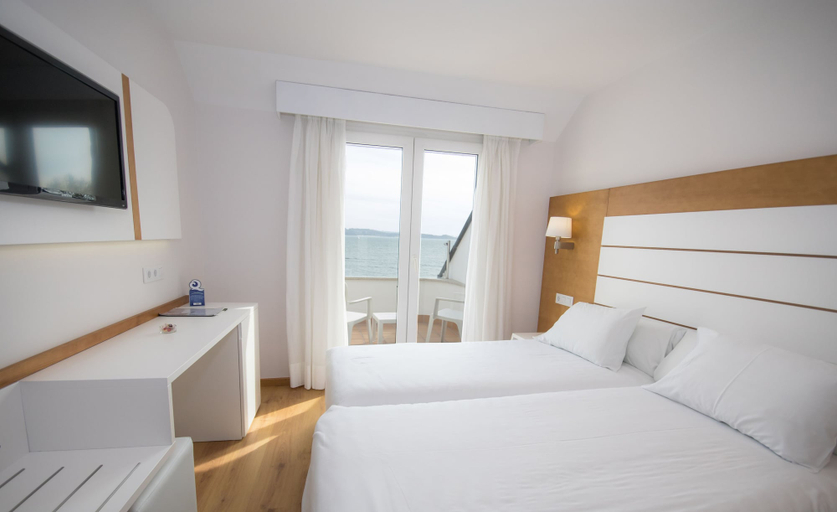 Bedroom 3, Hotel Spa Nanin Playa, Pontevedra