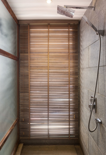 Bathroom 5, Clover Hotel Monivong, Phnom Penh