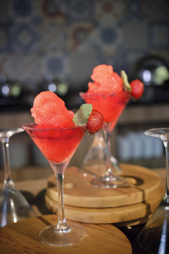 Food & Drinks 14
