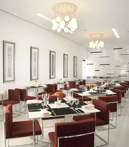 Food & Drinks 4, Sapphire Suites, Kolkata