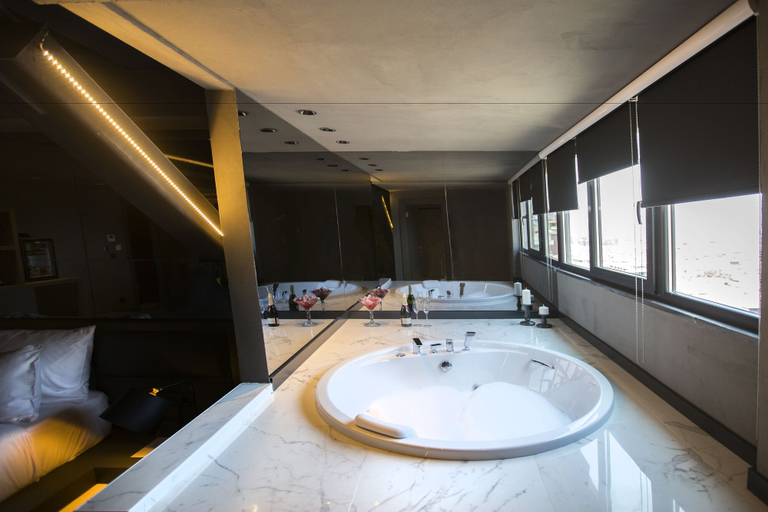 Bathroom 4, Cityloft 81, Maltepe
