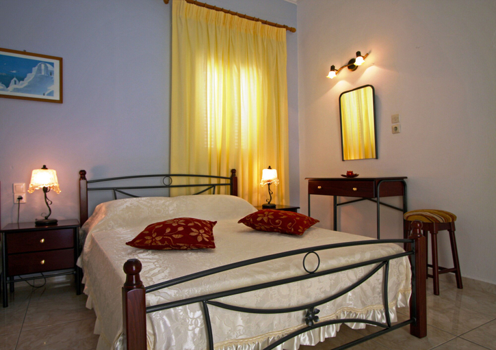 Bedroom 4, Hotel Mylos, South Aegean