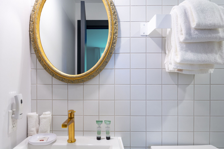 Bathroom 5, Hôtel du Jardin by Les Lofts Vieux-Quebec, Communauté-Urbaine-de-Québec