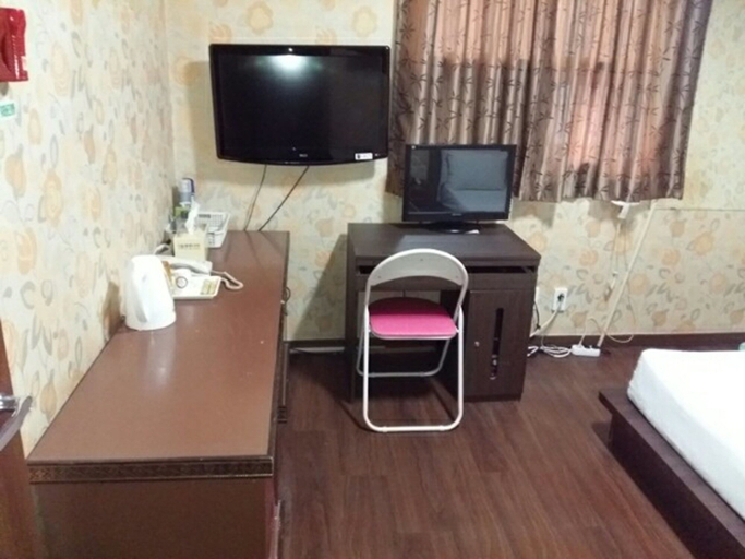 Others 4, Motel Sangmu Gwangju, Gwangsan