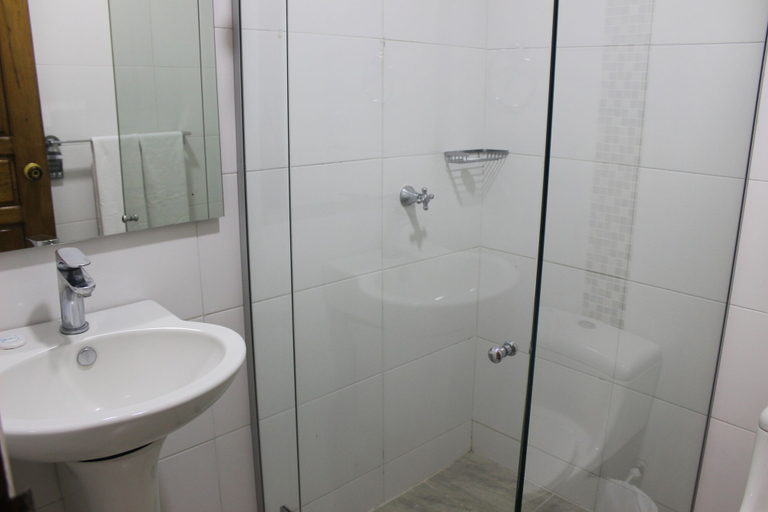 Bathroom 4, Hotel Monterrey, Barranquilla
