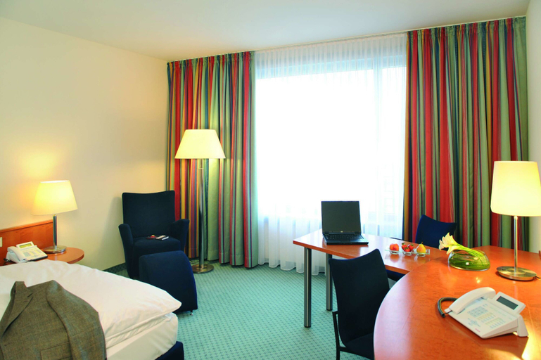 Bedroom 3, Maritim Hotel Frankfurt, Frankfurt am Main
