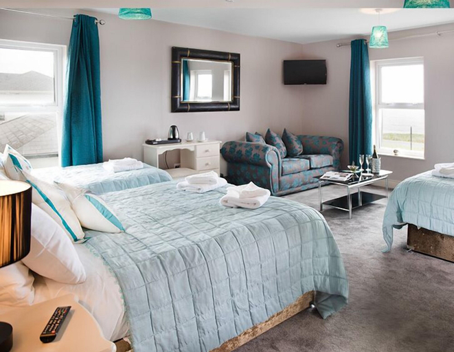 Bedroom 3, The Coast Lodge