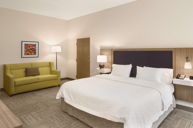Bedroom 3, Hampton Inn Lagrange near Callaway Gardens, Troup