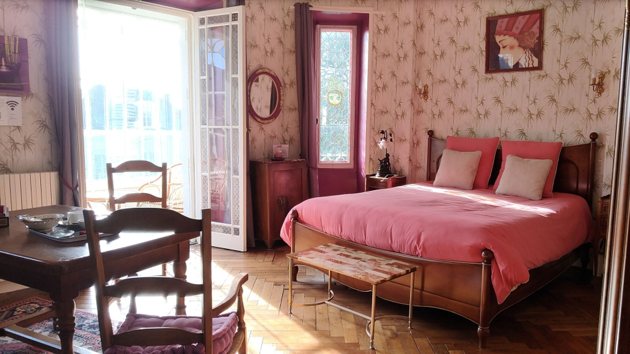 Bedroom 4, Chambres d'Hôtes Les Clefs du Bonheur, Mayenne