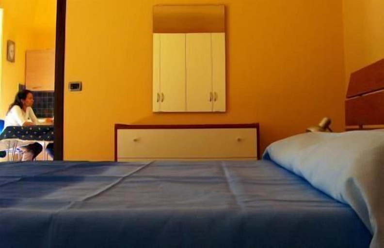 Bedroom 5, Politi Aparthotel, Catania
