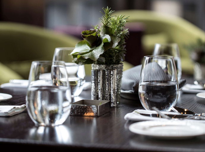 Food & Drinks 5, Hilton Norfolk The Main, Norfolk