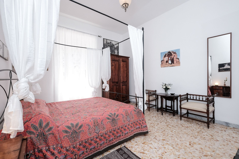 Bedroom 2, Domus Linda, Roma