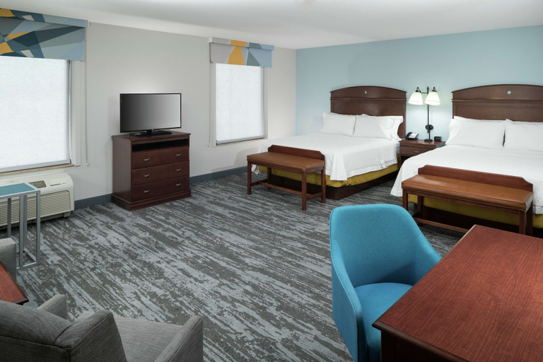 Bedroom 3, Hampton Inn & Suites Rochester-North , Olmsted