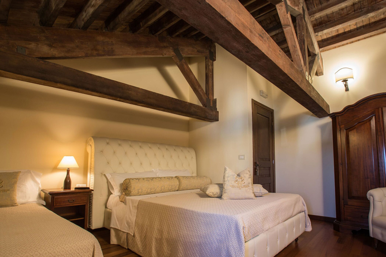Bedroom 2, Castello Castriota Scanderbeg Suites De Charme, Lecce