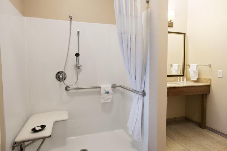 Bathroom 3, Baymont by Wyndham Odessa, Ector