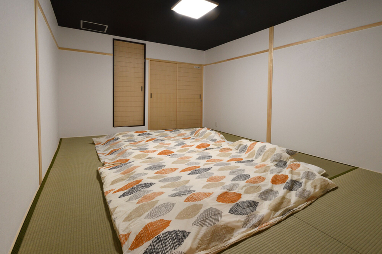 Bedroom 2, Machi de kurasu Tengachaya-2, Osaka