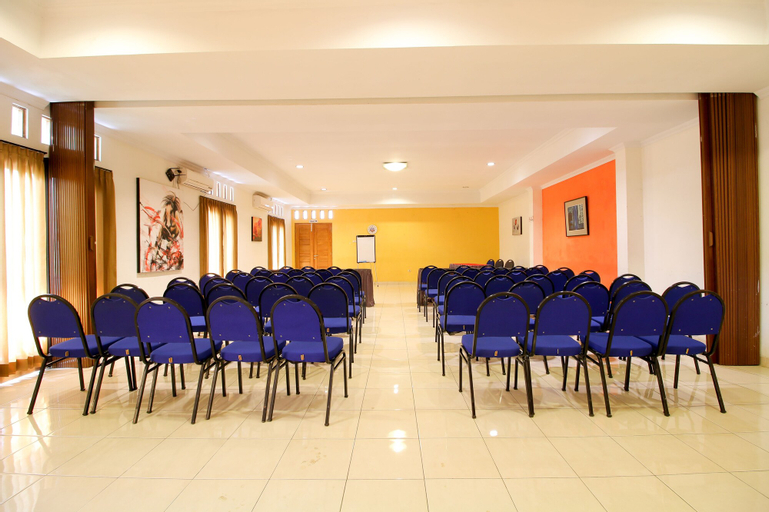 Business Facilities 28