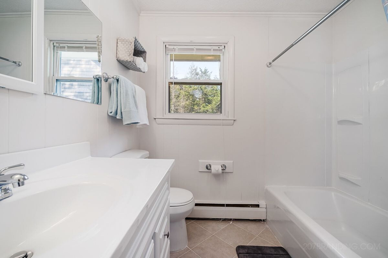 Bathroom, Cozy Beach Cottage, York