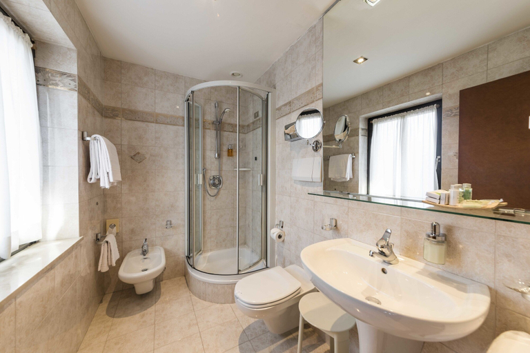 Bathroom 5, Active Ancora Hotel, Trento
