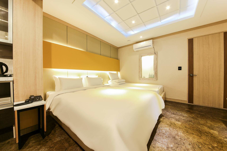 Bedroom 3, Hotel Tops Ville, Gangneung