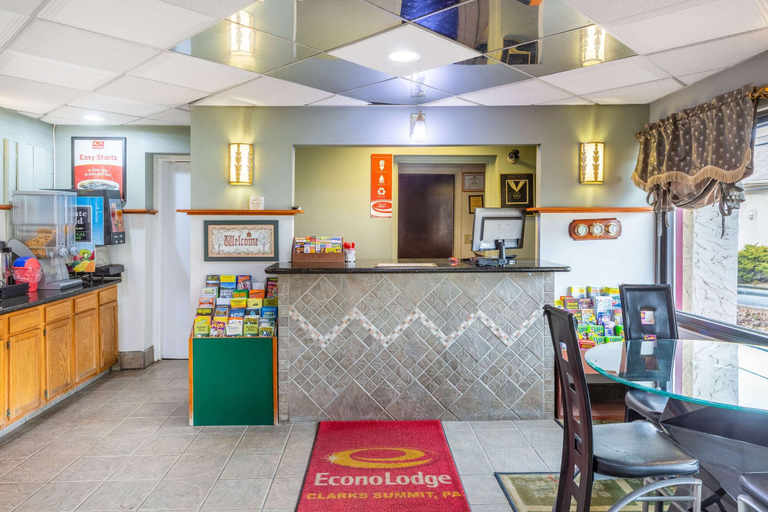 Others 5, Econo Lodge Clarks Summit - Scranton, Lackawanna